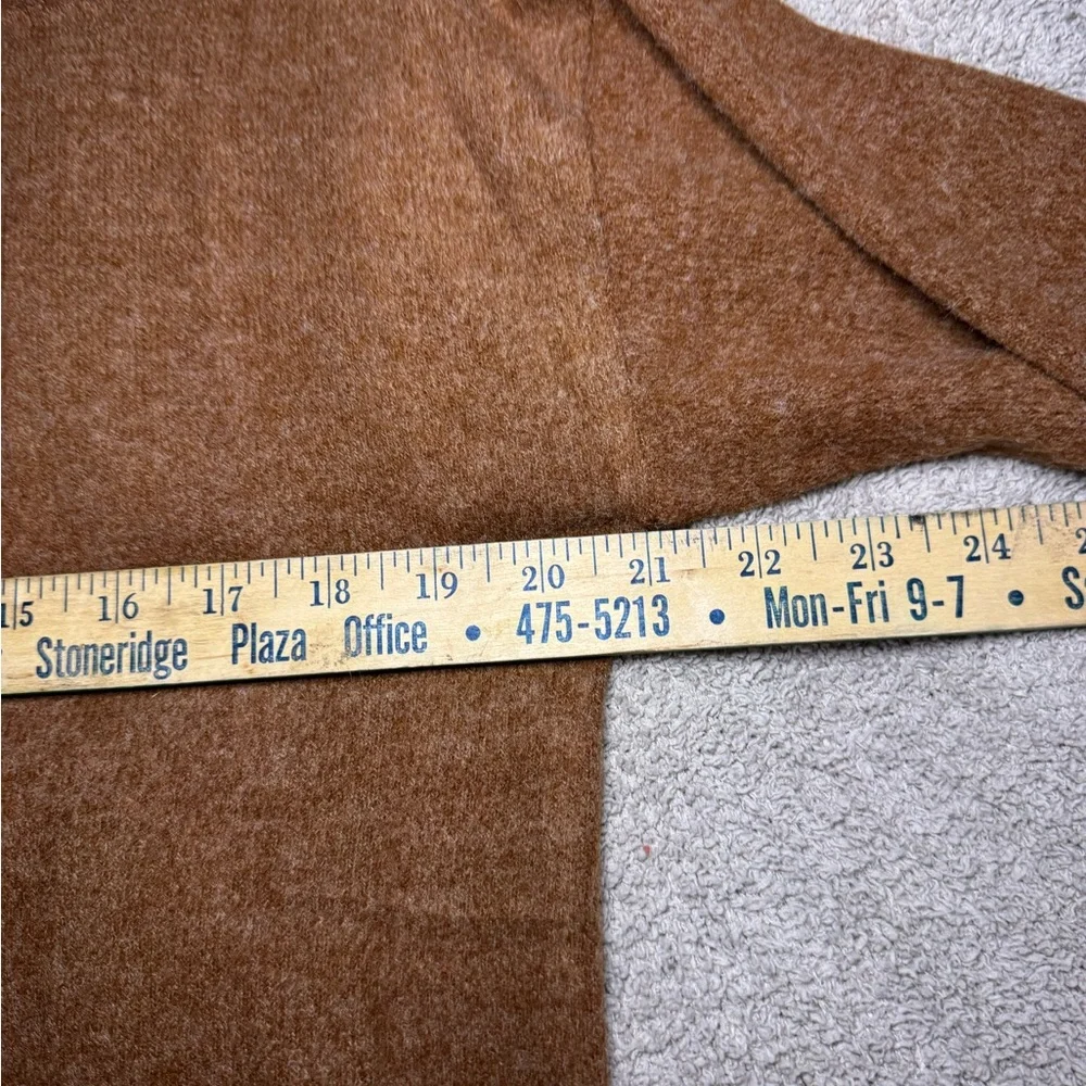 Hem & Thread Cold shoulder brown super soft sweater Size M